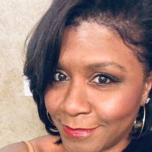 Meet your Posher, Avia